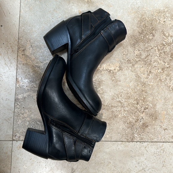 BOC ankle boots. 6 1/2 NEW. never worn. Gorgeous boots. - Picture 5 of 16